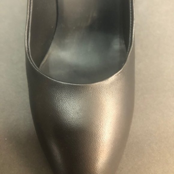 Chanel Lambskin Black Pumps size 38, 7.5 US - Picture 12 of 16